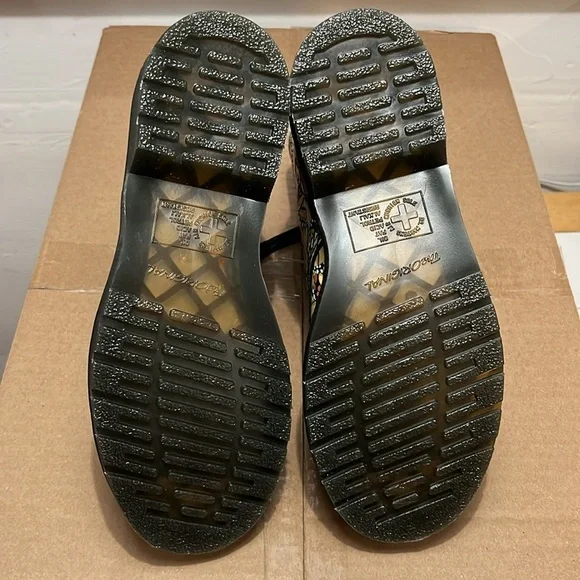 Dr Martens 1460 Butterfly Print Suede Lace-Up Boots Size 7 NWT - Picture 10 of 15